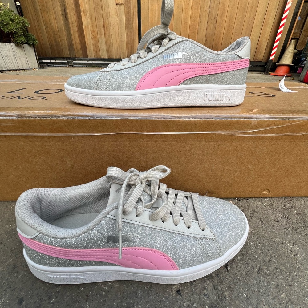 Puma Women's Light Gray Glitter Sneakers with Pink Formstrip 5 or 6C